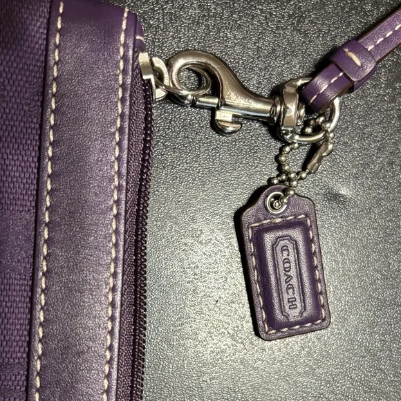 Coach Classic Design Iconic C Pattern Elegant Purple Wristlet - Picture 3 of 13